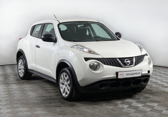 Подержанный автомобиль Nissan Juke 2014 года (3 фото)