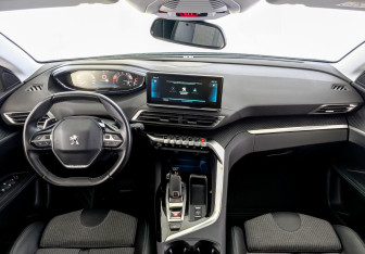 Подержанный автомобиль Peugeot 3008 2021 года (14 фото)