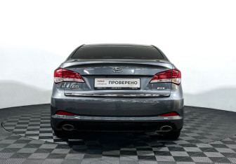 Подержанный автомобиль Hyundai i40 Sedan 2013 года (6 фото)