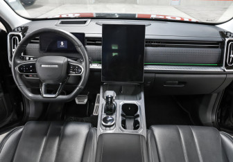 Подержанный автомобиль Jaecoo J7 2023 года (14 фото)