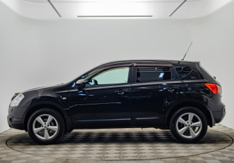 Подержанный автомобиль Nissan Qashqai 2008 года (8 фото)