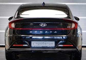 Подержанный автомобиль Hyundai Sonata 2021 года (5 фото)
