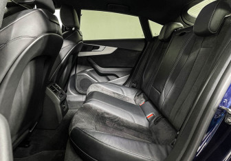 Подержанный автомобиль Audi A5 Liftback 2018 года (10 фото)