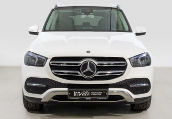 Подержанный автомобиль Mercedes-Benz GLE 2020 года (2 фото)