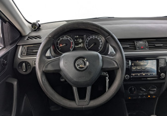 Подержанный автомобиль Skoda Rapid Liftback 2019 года (22 фото)