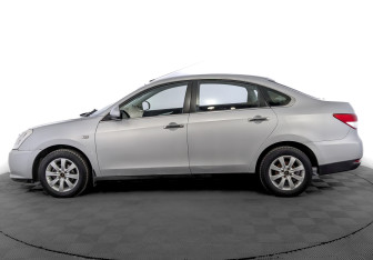 Подержанный автомобиль Nissan Almera Sedan 2013 года (8 фото)