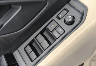 Подержанный автомобиль Toyota Land Cruiser Suv 2022 года (29 фото)