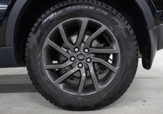 Подержанный автомобиль Land Rover Discovery Sport 2018 года (26 фото)