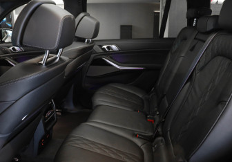 Новый BMW X7 2025 (13 фото)