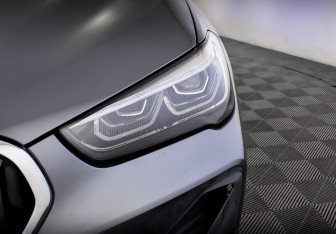 Подержанный автомобиль BMW X1 2021 года (17 фото)
