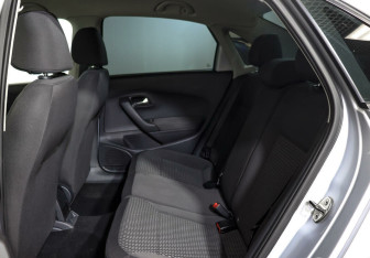 Подержанный автомобиль Volkswagen Polo Sedan 2012 года (9 фото)