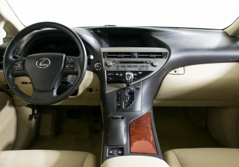Подержанный автомобиль Lexus RX 2011 года (37 фото)