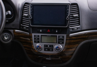 Подержанный автомобиль Hyundai Santa Fe 2011 года (14 фото)