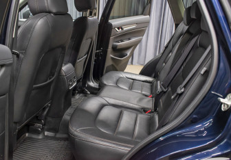 Подержанный автомобиль Mazda CX-5 2017 года (12 фото)