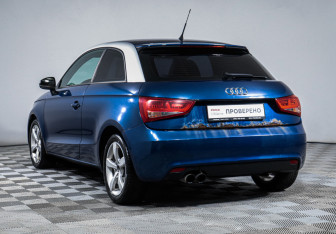 Подержанный автомобиль Audi A1 2011 года (7 фото)