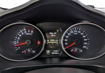 Подержанный автомобиль Kia Sportage 2015 года (16 фото)