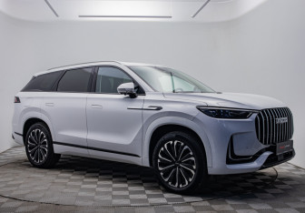 Подержанный автомобиль Jaecoo J8 2024 года (7 фото)