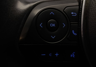 Подержанный автомобиль Toyota RAV4 2021 года (18 фото)