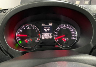 Подержанный автомобиль Nissan X-Trail 2013 года (12 фото)