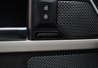 Подержанный автомобиль Land Rover Defender Suv 2020 года (28 фото)