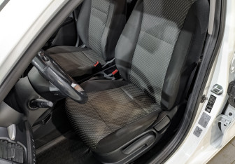 Подержанный автомобиль Kia Rio Sedan 2020 года (19 фото)