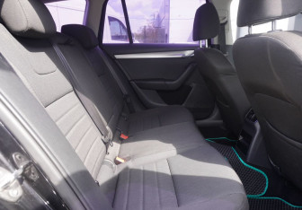 Подержанный автомобиль Skoda Octavia Wagon 2014 года (11 фото)
