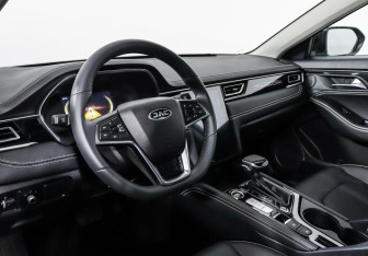 Подержанный автомобиль JAC J7 2022 года (9 фото)