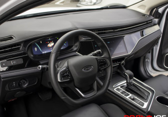 Подержанный автомобиль Omoda S5 2024 года (18 фото)