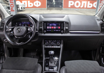 Подержанный автомобиль Skoda Karoq 2022 года (14 фото)