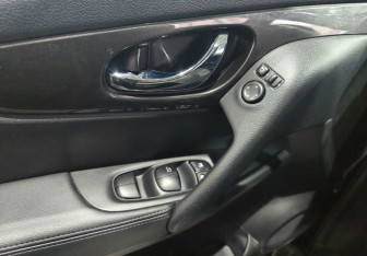 Подержанный автомобиль Nissan X-Trail 2019 года (16 фото)