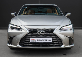 Подержанный автомобиль Lexus ES 2025 года (2 фото)