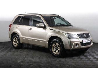 Подержанный автомобиль Suzuki Grand Vitara 2010 года (3 фото)