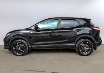 Подержанный автомобиль Nissan Qashqai 2014 года (8 фото)