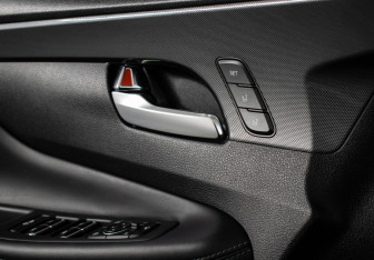 Подержанный автомобиль Hyundai Santa Fe 2021 года (19 фото)