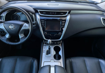 Подержанный автомобиль Nissan Murano Suv 2022 года (12 фото)