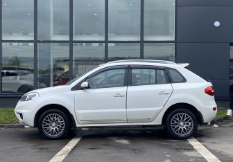 Подержанный автомобиль Renault Koleos 2014 года (8 фото)