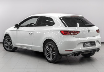 Подержанный автомобиль SEAT Leon Hatchback 2013 года (7 фото)