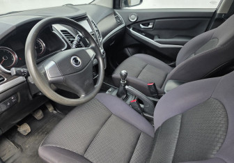 Подержанный автомобиль SsangYong Actyon 2014 года (9 фото)