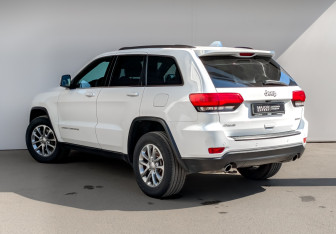 Подержанный автомобиль Jeep Grand Cherokee 2016 года (7 фото)