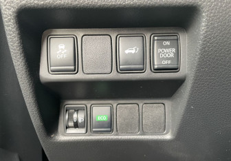 Подержанный автомобиль Nissan X-Trail 2019 года (18 фото)