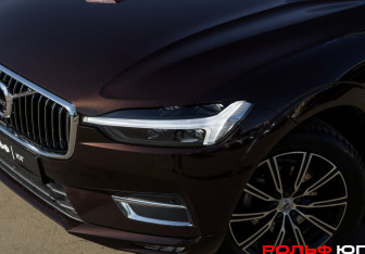 Подержанный автомобиль Volvo XC60 2021 года (18 фото)