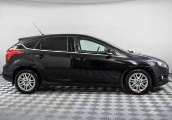 Подержанный автомобиль Ford Focus Hatchback 2014 года (4 фото)