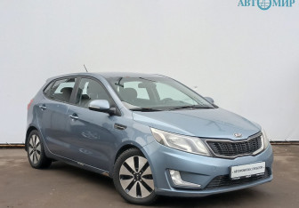 Подержанный автомобиль Kia Rio Hatchback 2013 года (3 фото)
