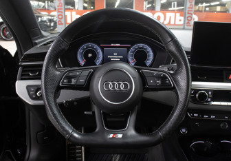 Подержанный автомобиль Audi A5 Coupe 2021 года (17 фото)