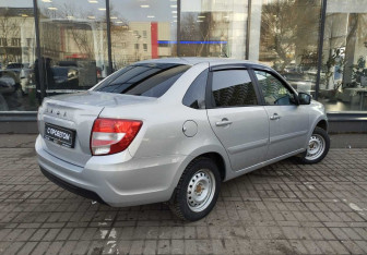 Подержанный автомобиль LADA (ВАЗ) Granta Sedan 2022 года (8 фото)