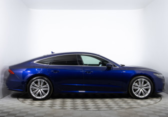 Подержанный автомобиль Audi A7 2021 года (4 фото)