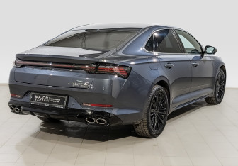 Подержанный автомобиль Geely Preface 2024 года (5 фото)