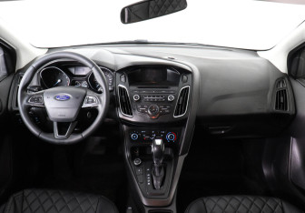Подержанный автомобиль Ford Focus Sedan 2019 года (6 фото)