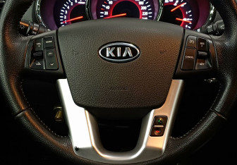 Подержанный автомобиль Kia Sorento 2011 года (13 фото)