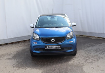 Подержанный автомобиль Smart Forfour 2016 года (2 фото)
